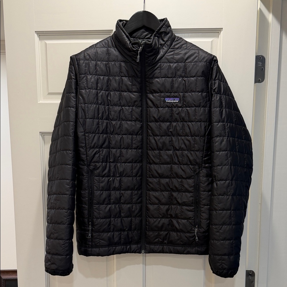Patagonia Men's Nano Puff Jacket in black